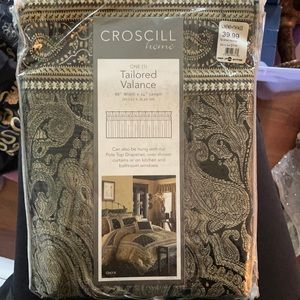 COPY - Valance black and gold